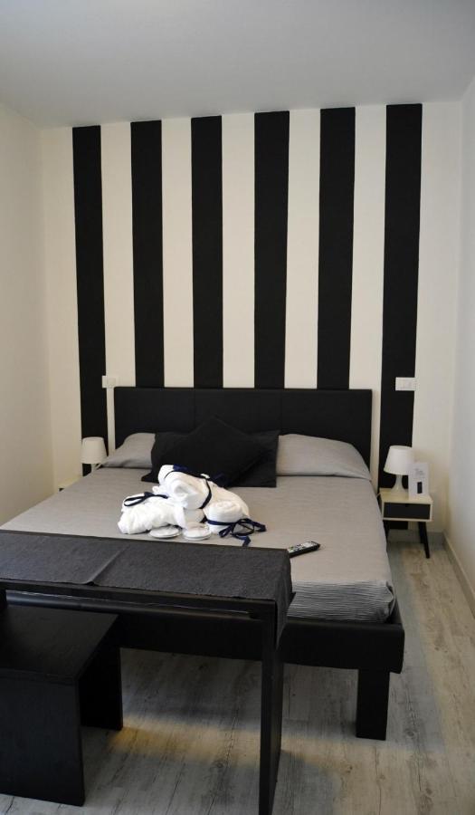 מגדל אגם פוצ'יני Hotel Butterfly מראה חיצוני תמונה