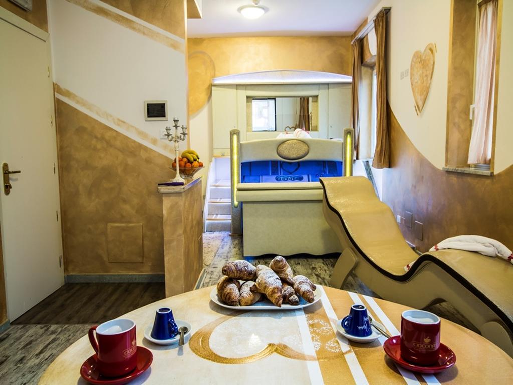 מגדל אגם פוצ'יני Hotel Butterfly מראה חיצוני תמונה