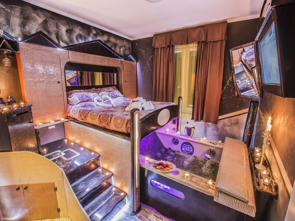 מגדל אגם פוצ'יני Hotel Butterfly מראה חיצוני תמונה