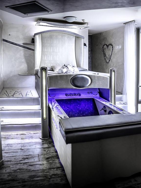 מגדל אגם פוצ'יני Hotel Butterfly מראה חיצוני תמונה